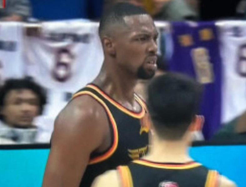 乐鱼体育官方入口-乱!CBA一夜:4队已进季后赛 广东队跌第6 1队10连胜 山东队重返前4